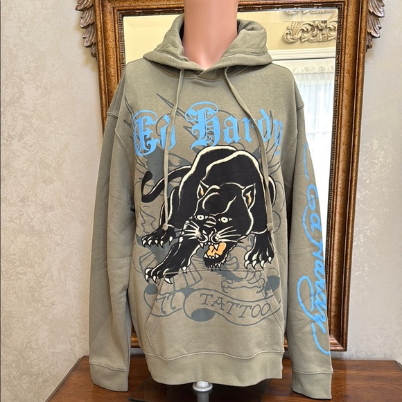 Ed Hardy crouching panther Graphic Sweatshirt. Size Large. Black with green/blue